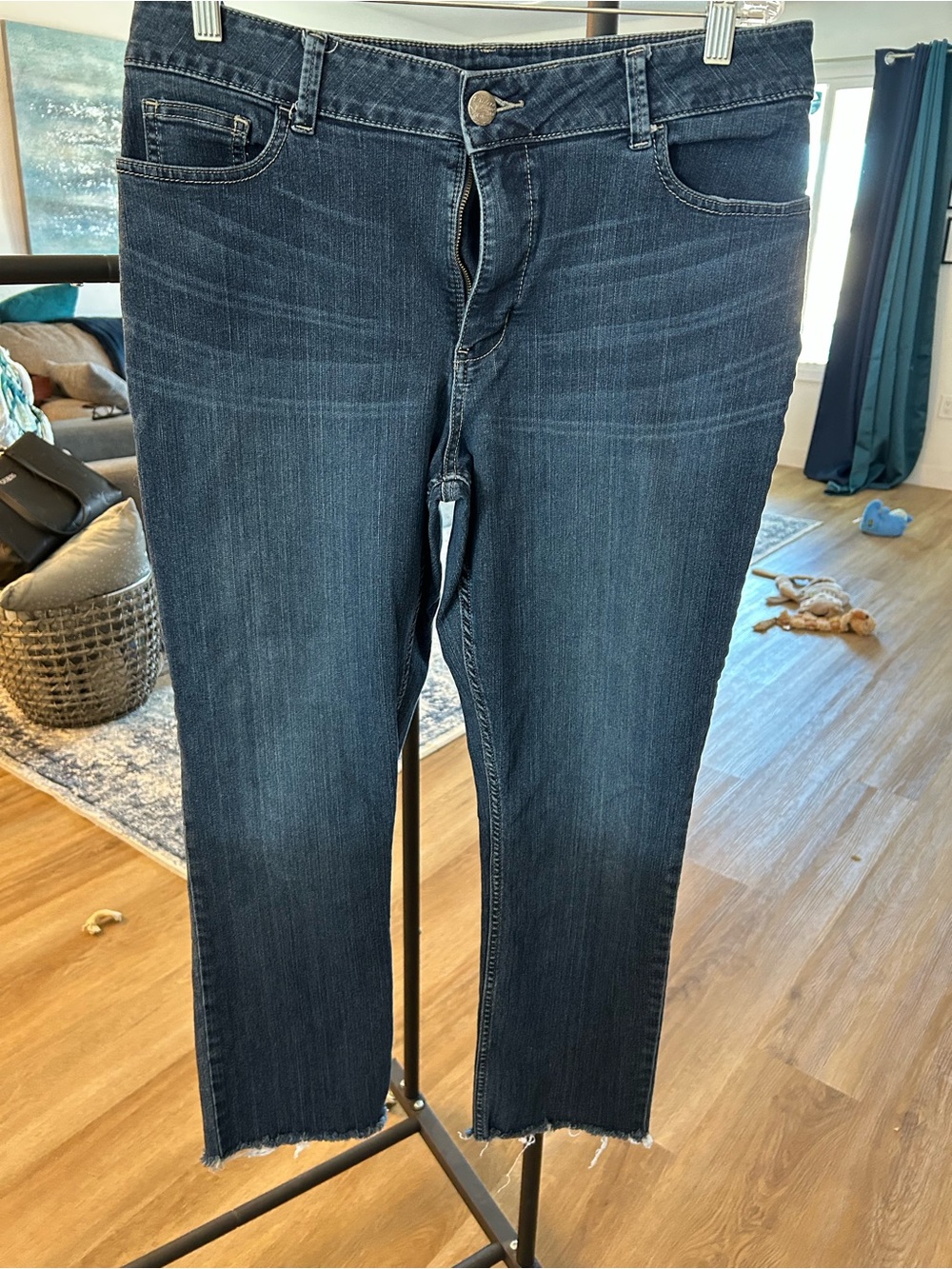 Men's Dark Wash Blue Straight-Leg Jeans